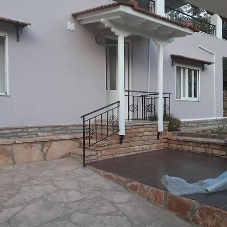 Lovely 1-Bedroom Apartment In Sarandë 외부 사진